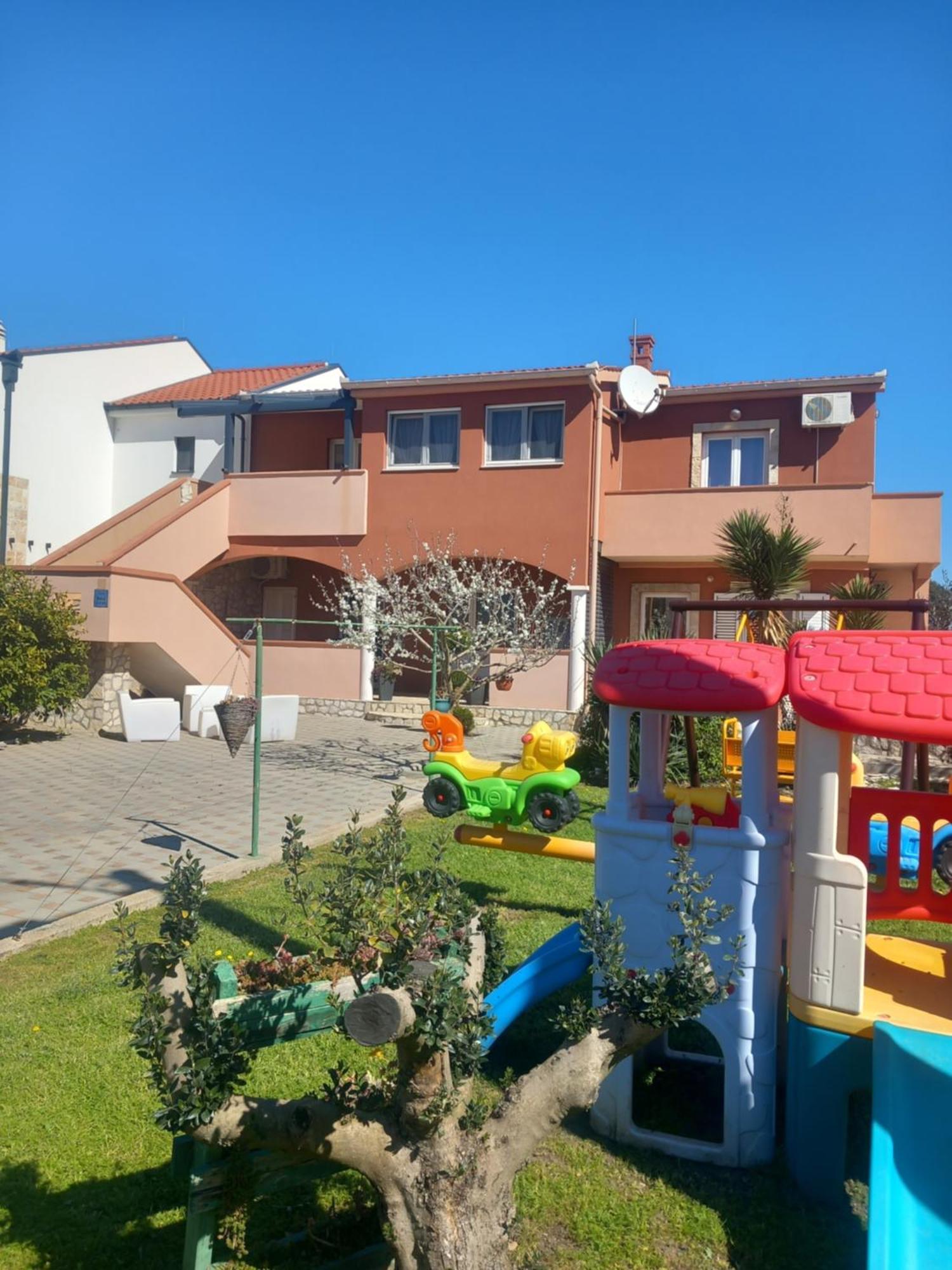 Apartman Ritta Biograd Na Moru Eksteriør billede